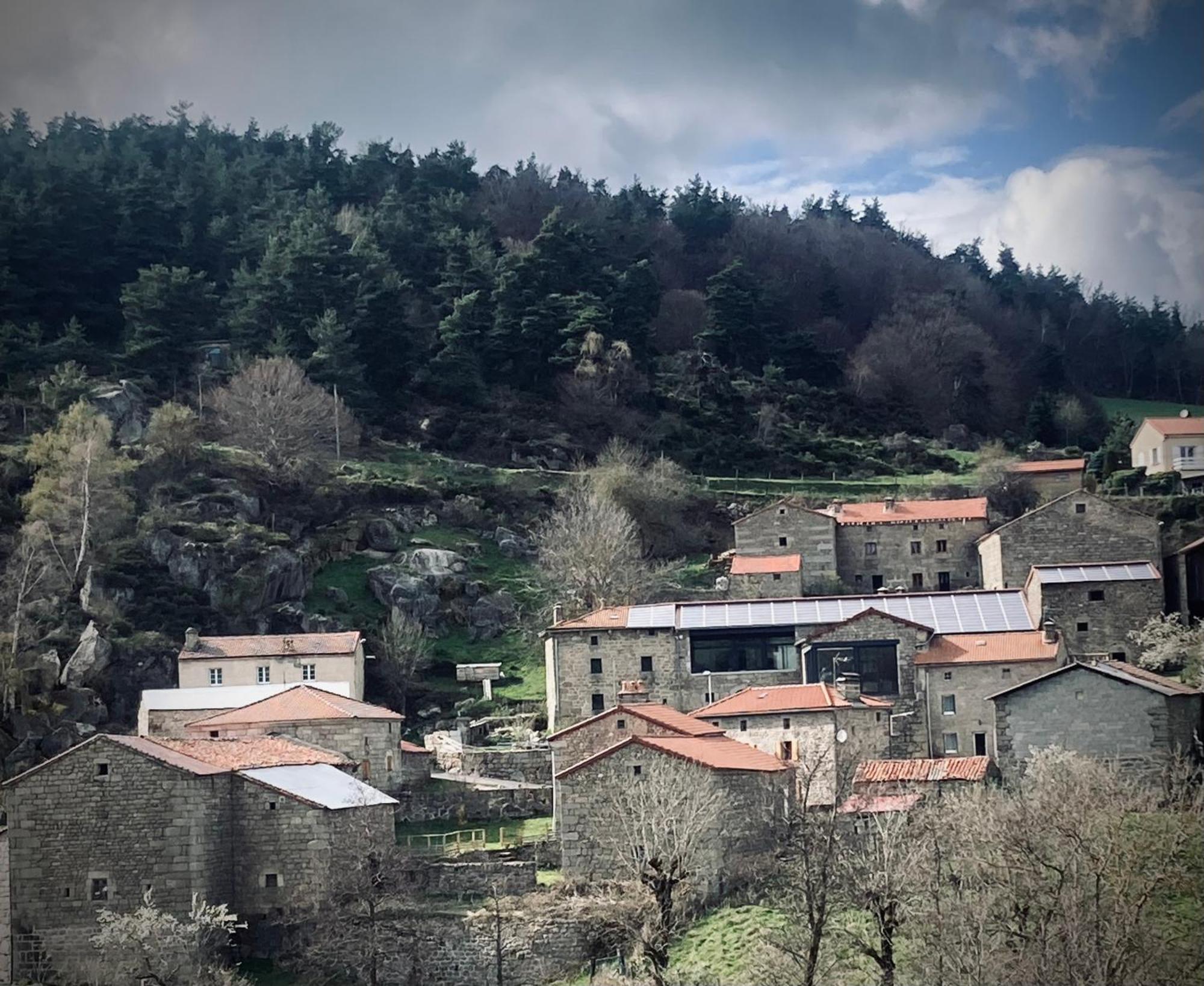 Venteuges Chambres Et Tables D'Hotes - Les Ateliers De Pontajou - Pelerin Navette Gratuite A Saugues المظهر الخارجي الصورة