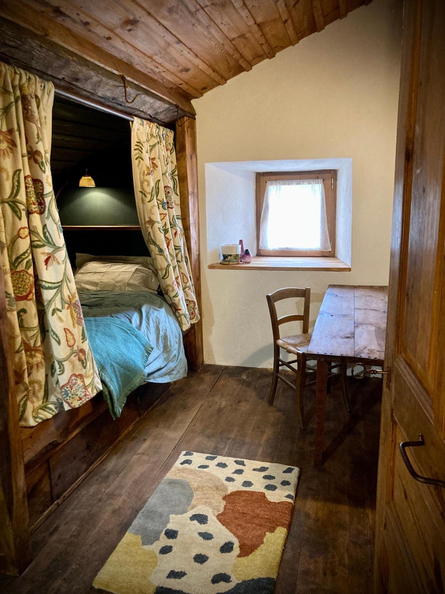 Venteuges Chambres Et Tables D'Hotes - Les Ateliers De Pontajou - Pelerin Navette Gratuite A Saugues المظهر الخارجي الصورة